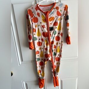 Little sleepies Harvest fall pumpkins size 12-18 months 🎃